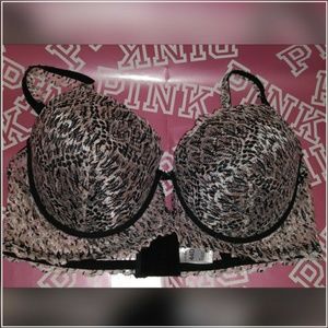 JUST BE 44D BRA BRAND NEW WITHOUT TAGS
